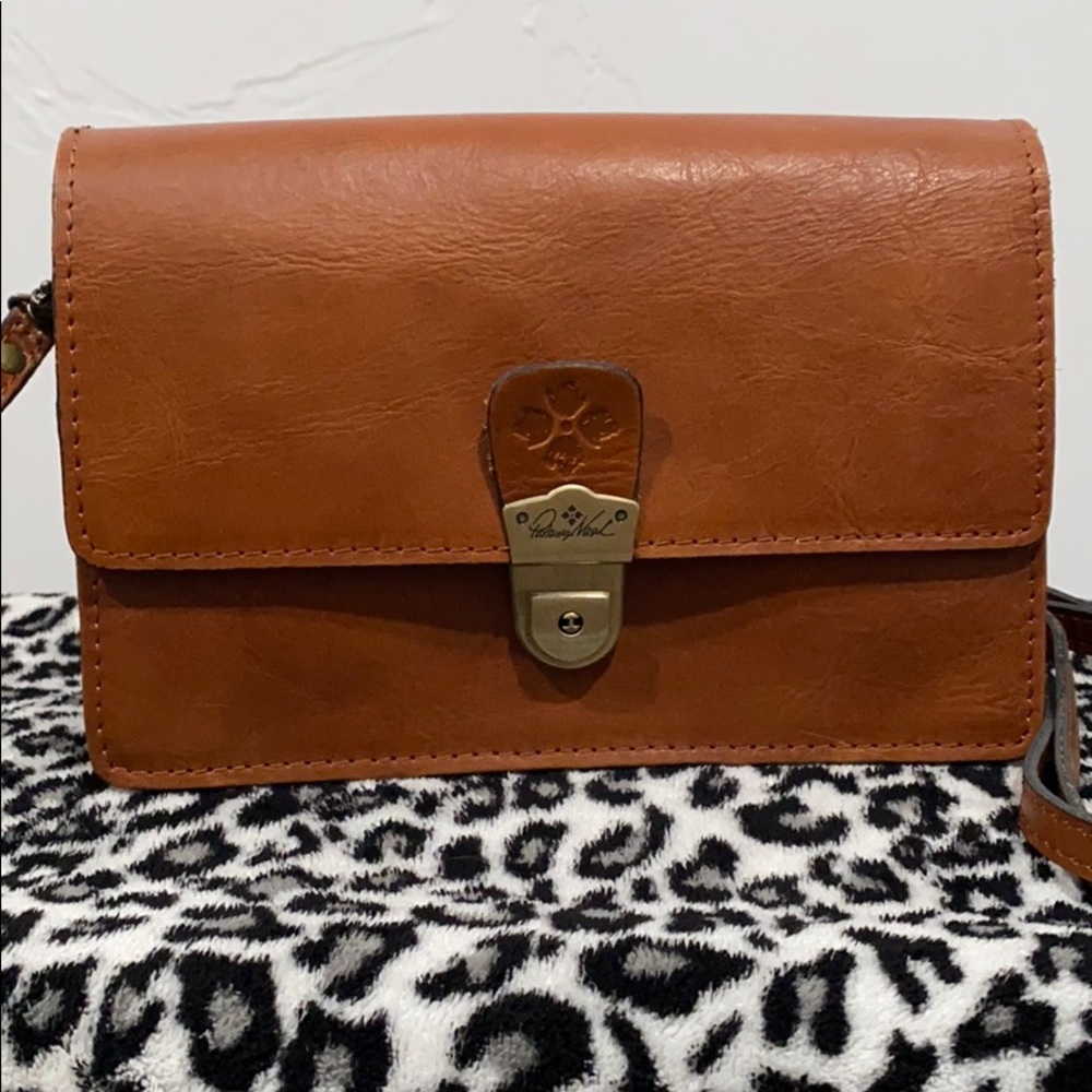 🌹S🌹O🌹L🌹D🌹Patricia Nash Lanza Crossbody
